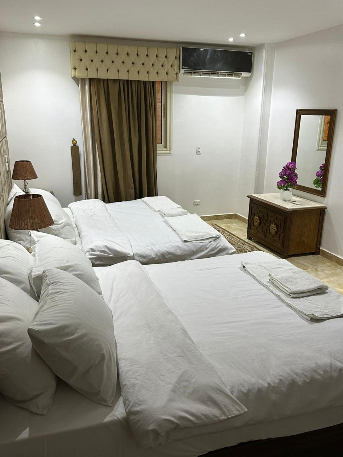 Full Pyramids View Apartment With Balcony For 8 P Kafret el-Gabal Dış mekan fotoğraf
