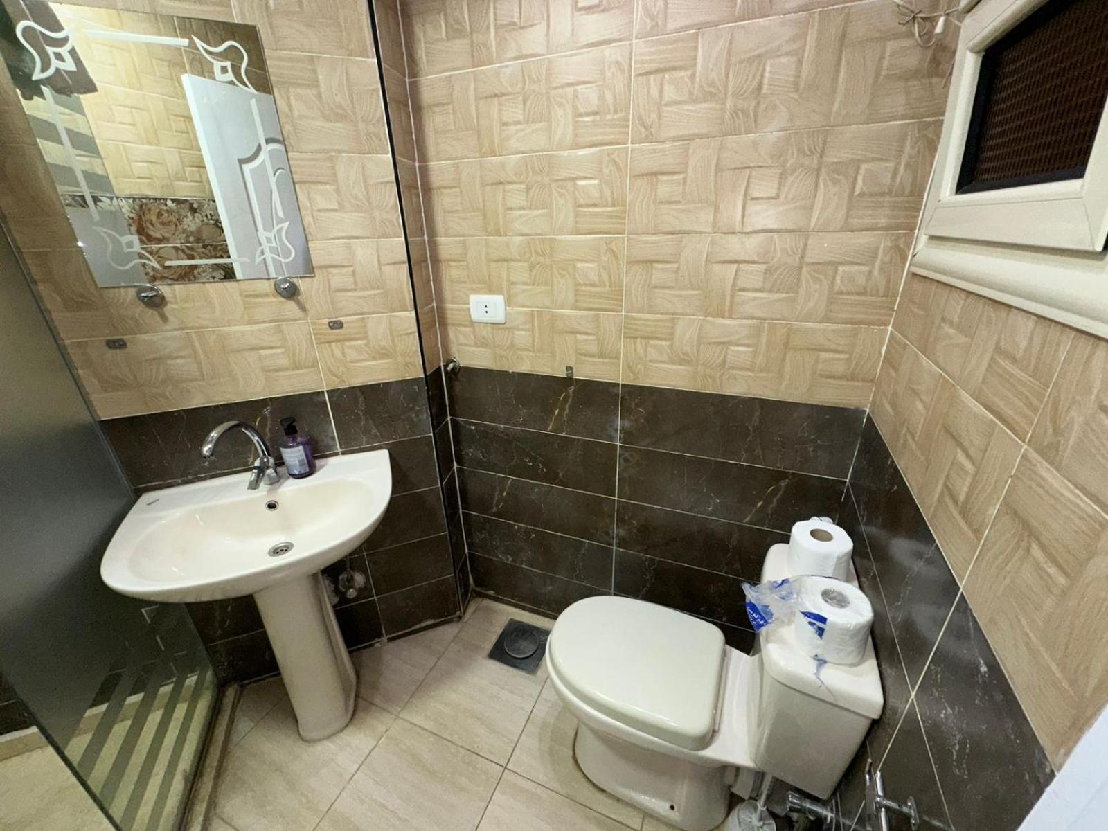 Full Pyramids View Apartment With Balcony For 8 P Kafret el-Gabal Dış mekan fotoğraf